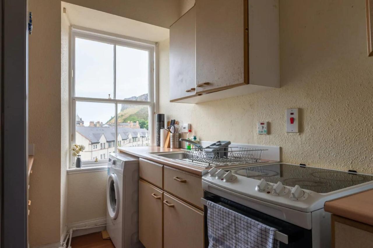 Cosy 2 Bedroom In Edinburgh Old Town ภายนอก รูปภาพ